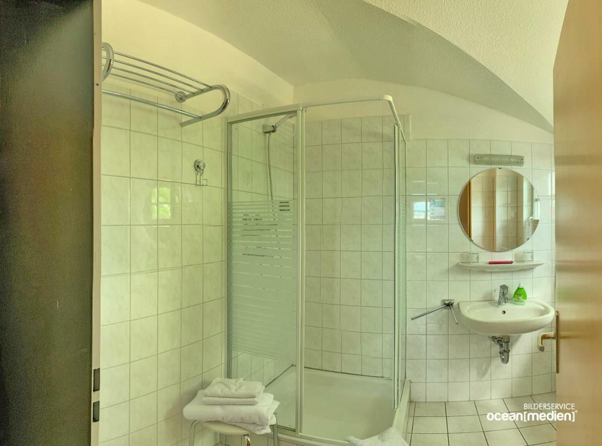 Hotel & Restaurant Am Bodden Putbus Dış mekan fotoğraf